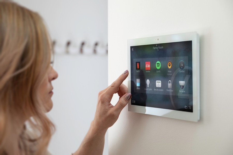 a-day-in-the-life-luxury-living-with-home-automation